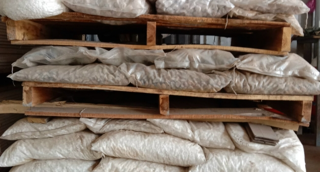 Đá Cuội Nhỏ Lót Sân Vườn